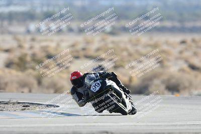 media/Dec-07-2025-CVMA (Sun) [[3e7d2de5dc]]/Race 12- Formula 40 MW and LW/